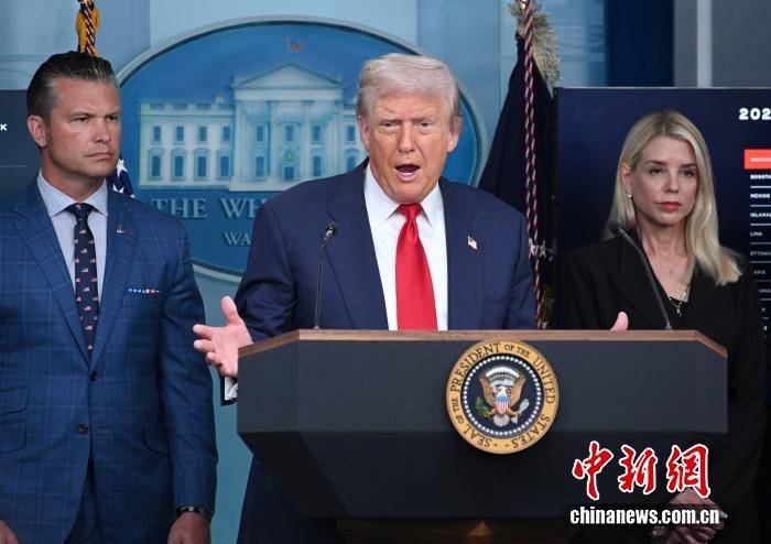 美国总统特朗普在白宫举行的记者会。 