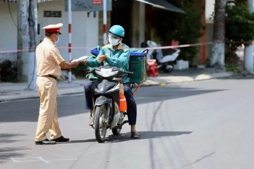 Tiệm hớt tóc, sửa xe, tạp hóa tại Khánh Hòa được hoạt động trở lại ảnh 1 Tiệm hớt tóc, sửa xe, tạp hóa tại Khánh Hòa được hoạt động trở lại ảnh 1