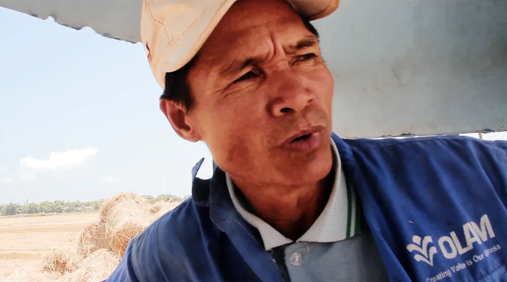 “Chợ rơm” giữa đồng ảnh 6