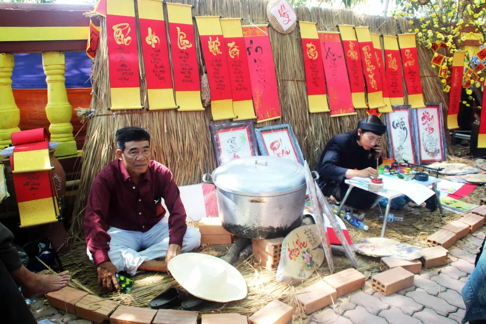 Dòng người đổ về chiêm ngưỡng tượng Phật ngồi cao nhất Đông Nam Á ảnh 11 Dòng người đổ về chiêm ngưỡng tượng Phật ngồi cao nhất Đông Nam Á ảnh 11