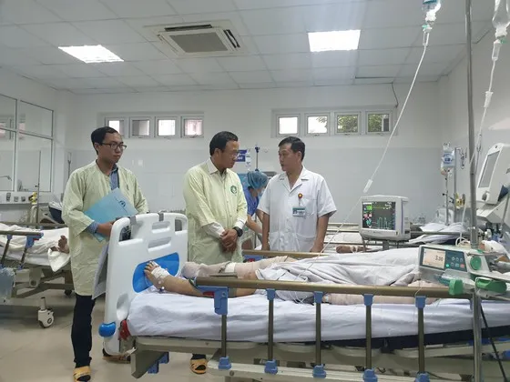 Thăm hỏi, chia buồn các nhà sư trong vụ tai nạn ở Mộ Đức ảnh 3