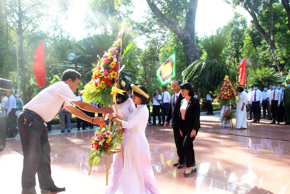 Bình Định tổ chức lễ giỗ Hoàng đế Quang Trung ảnh 6