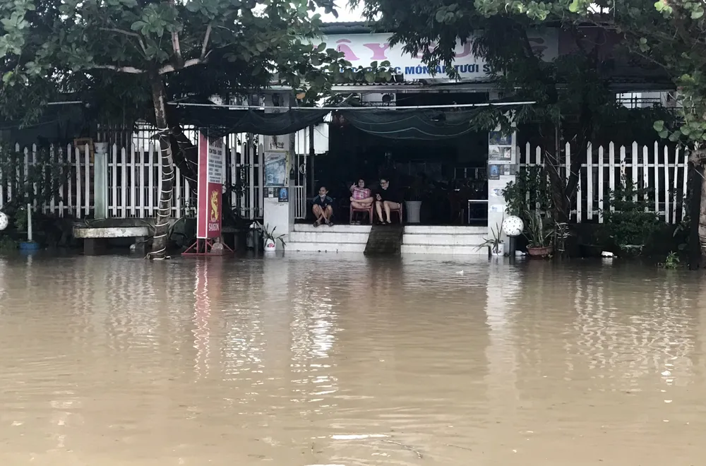 4 người thiệt mạng, hàng chục nghìn ngôi nhà bị ngập, sập, lũ cuốn ảnh 19 4 người thiệt mạng, hàng chục nghìn ngôi nhà bị ngập, sập, lũ cuốn ảnh 19