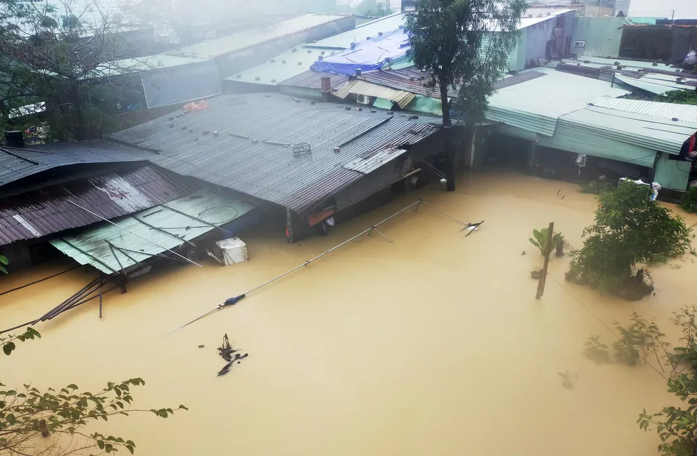 4 người thiệt mạng, hàng chục nghìn ngôi nhà bị ngập, sập, lũ cuốn ảnh 4 4 người thiệt mạng, hàng chục nghìn ngôi nhà bị ngập, sập, lũ cuốn ảnh 4