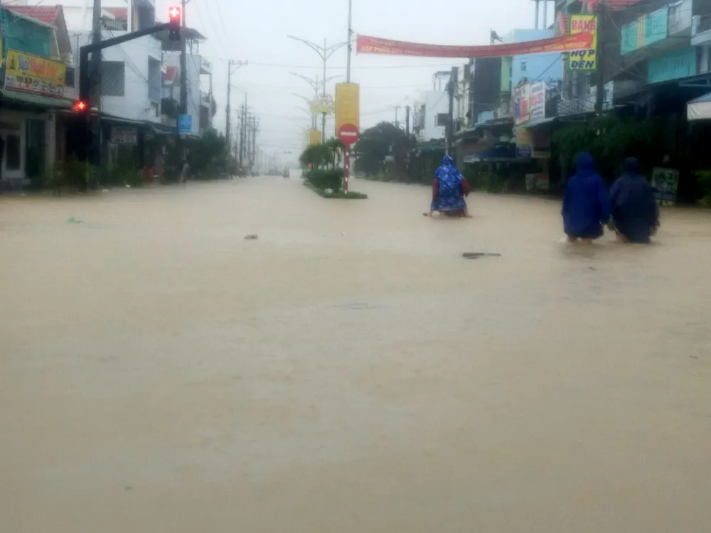 4 người thiệt mạng, hàng chục nghìn ngôi nhà bị ngập, sập, lũ cuốn ảnh 9 4 người thiệt mạng, hàng chục nghìn ngôi nhà bị ngập, sập, lũ cuốn ảnh 9