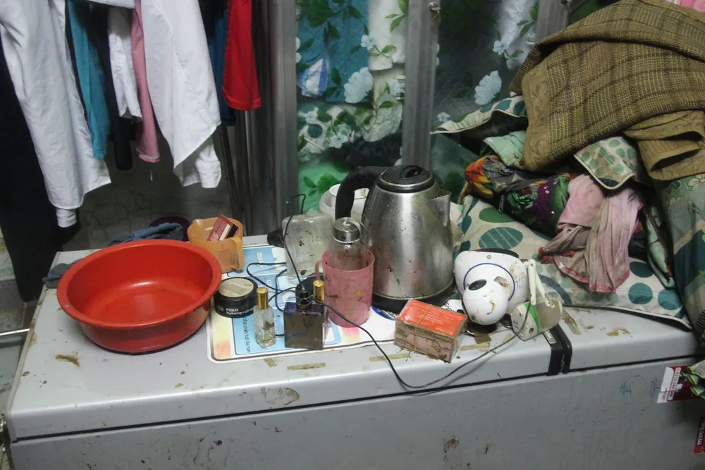 Mưa như trút nước, nhiều khu dân cư tại Quy Nhơn chìm trong “biển nước“ ảnh 9