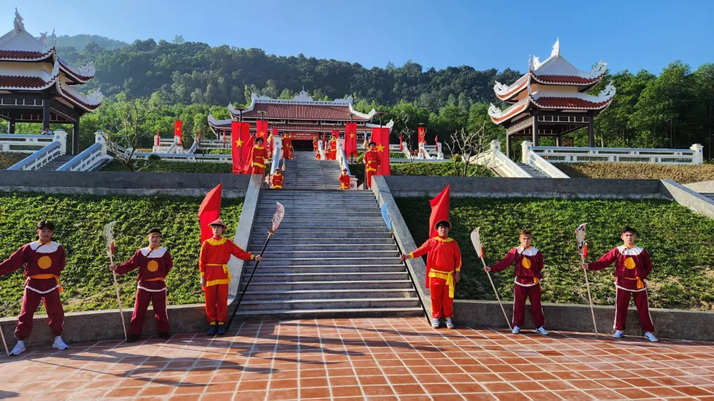 Hình ảnh tại lễ khánh thành Đền thờ Đại tư đồ Võ Văn Dũng Hình ảnh tại lễ khánh thành Đền thờ Đại tư đồ Võ Văn Dũng