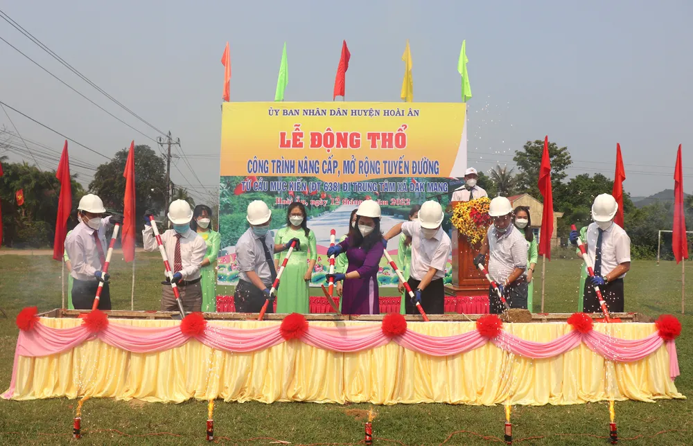 Lễ động thổ dự án nâng cấp, mở rộng tuyến đường từ cầu Mục Kiến, xã Ân Đức đi trung tâm xã Đăk Mang