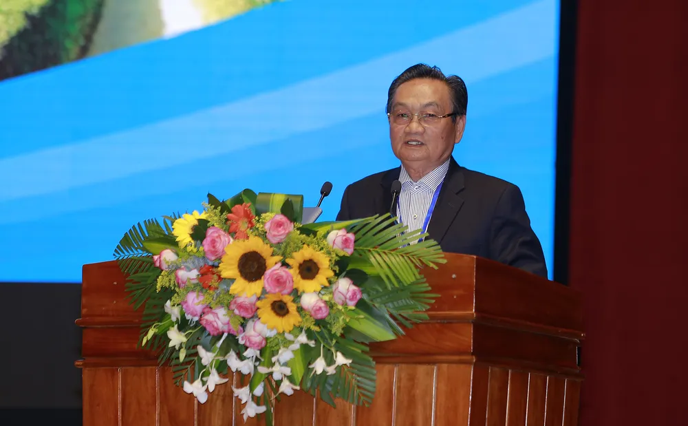 Tiến sĩ Trần Du Lịch phát biểu tại hội nghị