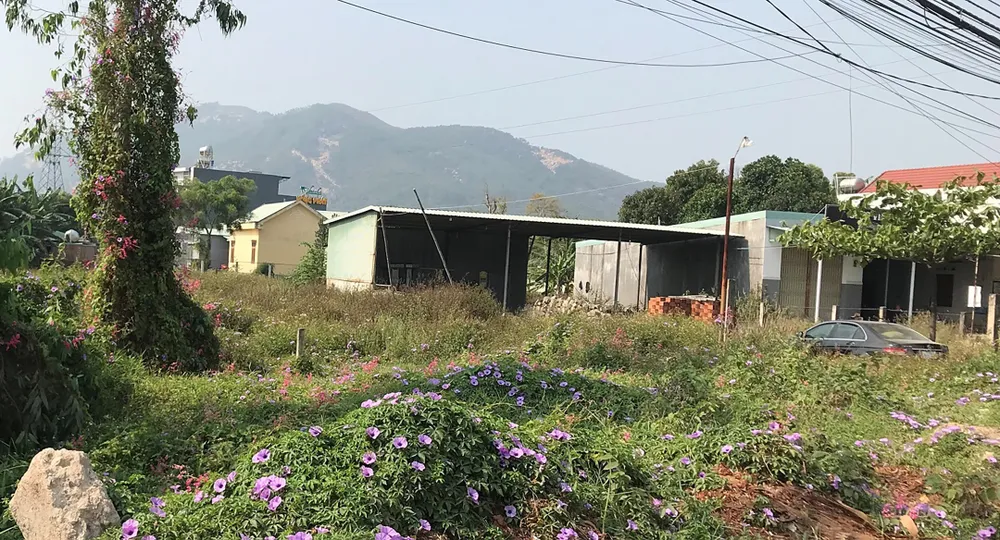 Nhiều công trình của ông Nhựt và gia đình được xác định xây dựng trái phép trên khu đất Trụ Số. Ảnh: N.VĂN. Nhiều công trình của ông Nhựt và gia đình được xác định xây dựng trái phép trên khu đất Trụ Số. Ảnh: N.VĂN.