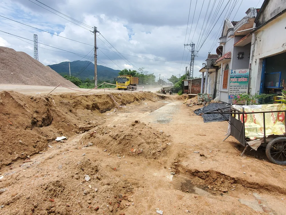 Những lớp nhà dân ảnh hưởng dự án ở thôn Tả Giang 2 đang khốn khổ vô cùng