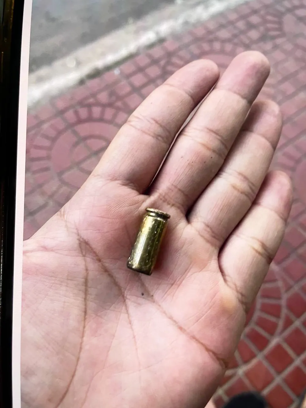 Vỏ đạn tại hiện trường. Ảnh nhân vật cung cấp Vỏ đạn tại hiện trường. Ảnh nhân vật cung cấp