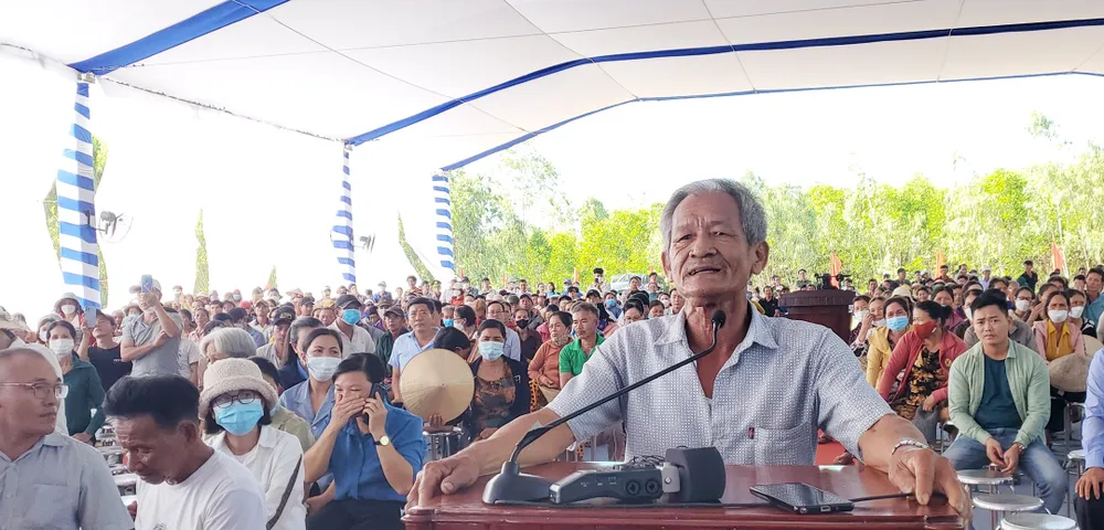 Cựu chiến binh Trần Văn Nghĩa nêu ý kiến Cựu chiến binh Trần Văn Nghĩa nêu ý kiến