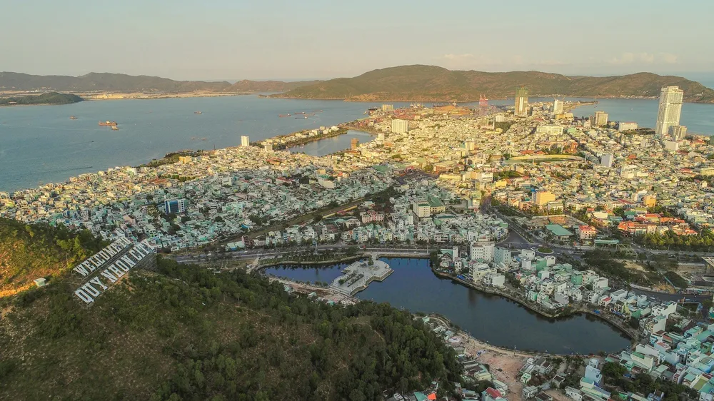 Đô thị Quy Nhơn đang phát triển rất nhanh trong vài năm trở lại đây Đô thị Quy Nhơn đang phát triển rất nhanh trong vài năm trở lại đây