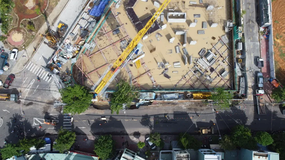 Vụ sụt lở kéo dài dọc hành lang đường Hoàng Văn Thụ, TP Quy Nhơn Vụ sụt lở kéo dài dọc hành lang đường Hoàng Văn Thụ, TP Quy Nhơn