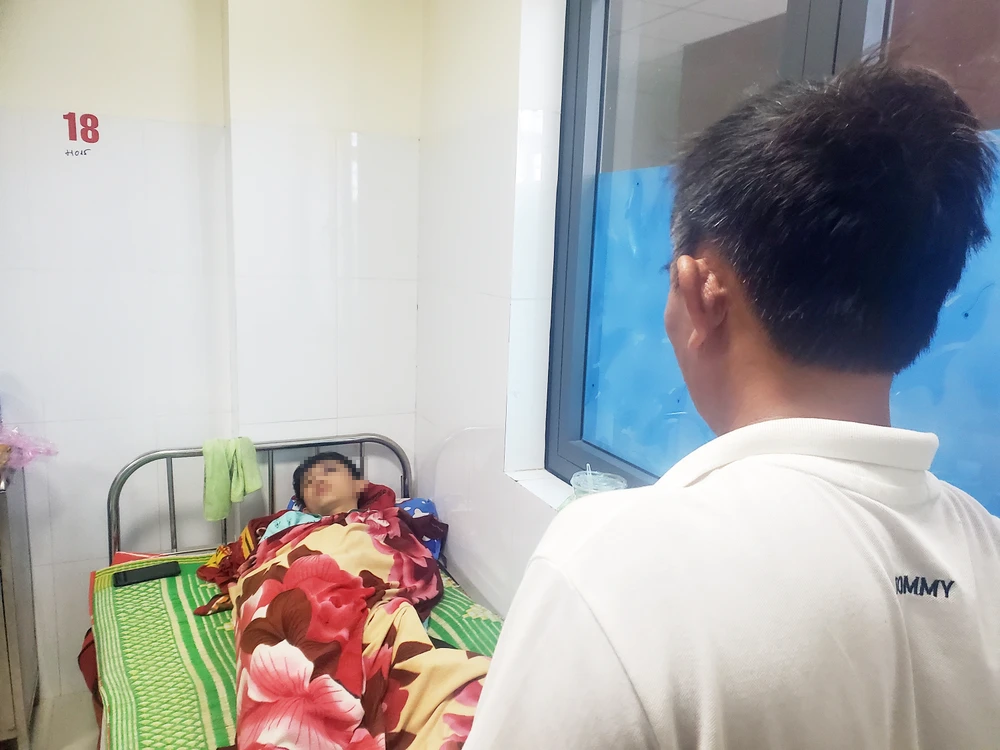 Em Th. bị đa chấn thương mặt đang được điều trị tại bệnh viện 20231221-093701-5499.jpg