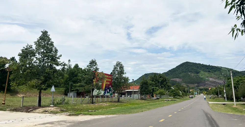 Vị trí đất giao trái luật cho bà Võ Thị Ánh Nhạn, vợ cựu Chủ tịch UBND huyện Trần Công Sý. Ảnh tư liệu z3578454037242-fda32b79da19098526b1f96fc22cbbd0-jwox-mhzk-5202.jpg
