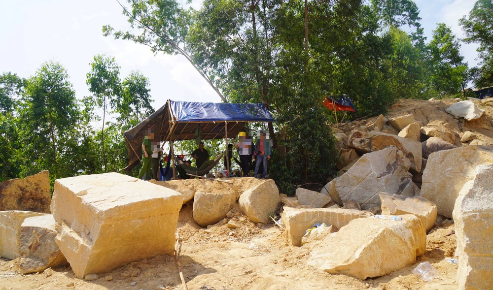 សមត្ថកិច្ចនៅរក្សាកន្លែងកើតហេតុតាំងពីល្ងាចថ្ងៃទី១០ ដល់១១ ឧសភា ។ DSC06050.jpg