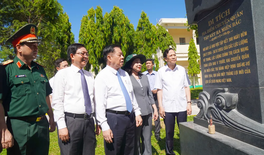 Lãnh đạo Trung ương và tỉnh Bình Định tham quan tại Di tích Cảng Quy Nhơn DSC06549.jpg
