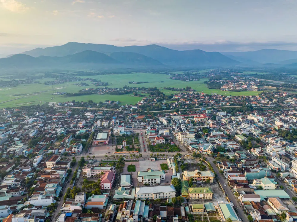 Huyện Tây Sơn nằm ở trung tâm tuyến hành lang kinh tế Đông Tây với Quốc lộ 19. Ảnh: DŨNG NHÂN z5884767054353_51e45760ff0acf72593b890d517cd5ed.jpg
