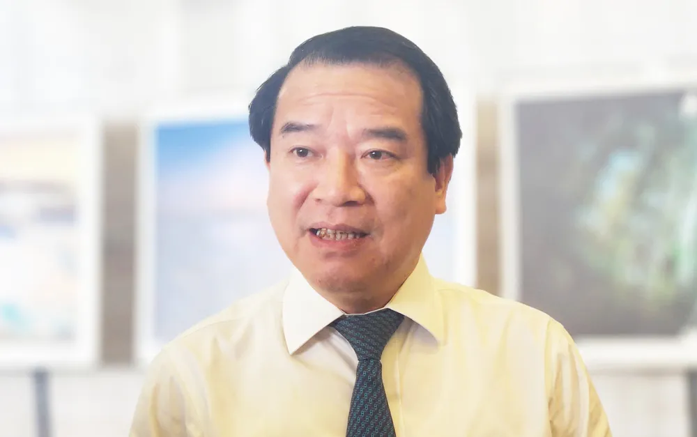 Ông Hà Văn Siêu, Phó Cục trưởng Cục du lịch Quốc gia trả lời báo chí z6654937854779_9a61482a9ca9fd4e5d3d4639c43f8c44.jpg