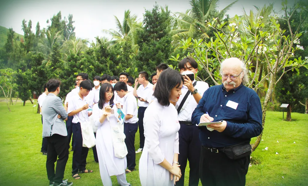 Giáo sư Duncan Haldane từng đến Việt Nam truyền lửa khoa học tại Trung tâm ICISE vào năm 2022. Ảnh: NGỌC OAI ANH 2.jpg