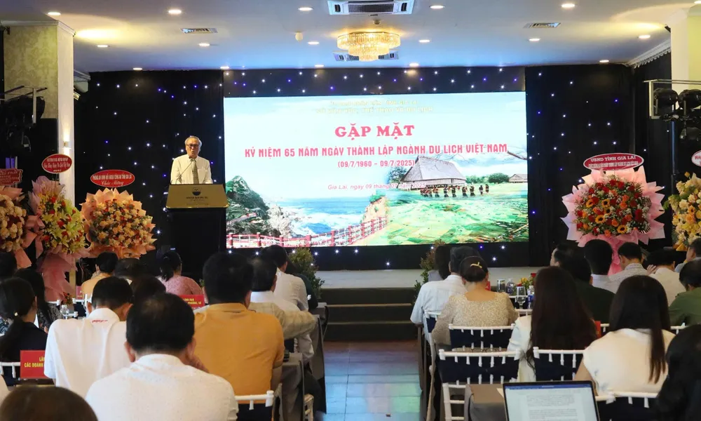 Toàn cảnh hội nghị z6787598768881_9d75a62619afdaae7968647676859841.jpg