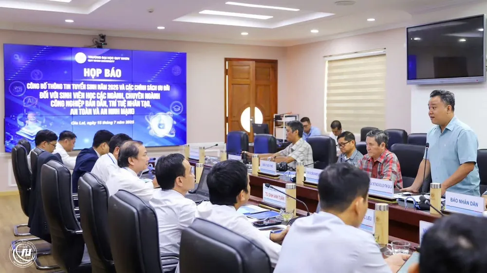 តំណាងមន្ទីរវប្បធម៌ កីឡា និងទេសចរណ៍ ថ្លែងក្នុងសន្និសីទសារព័ត៌មាន។ IMG_20250715_162230.jpg