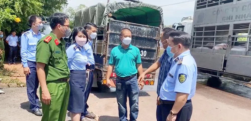 Tổ kiểm tra liên ngành tiến hành kiểm tra đột xuất, phát hiện vụ việc Screenshot 2025-08-07 160209.jpg