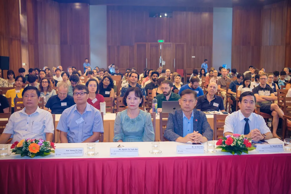 Quang cảnh khai mạc hội nghị SFDE&COSMOLOGY-0817.jpg