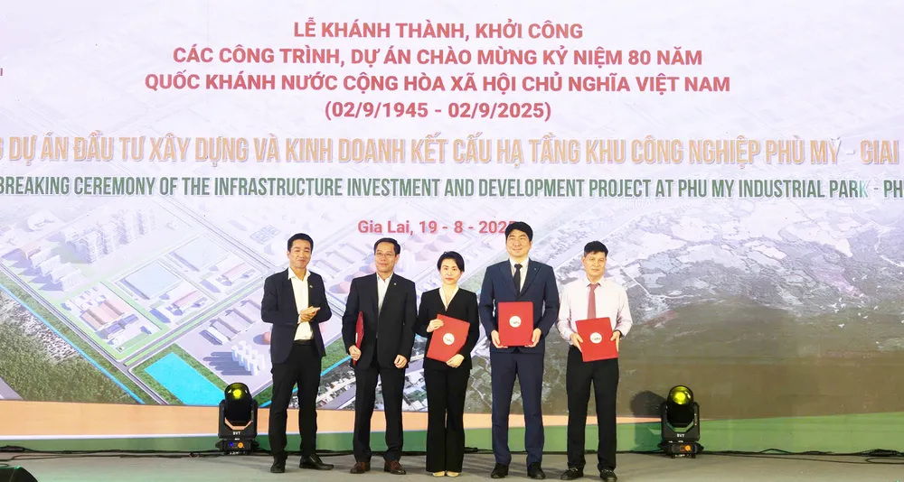 Tỉnh Gia Lai vừa khởi công Khu công nghiệp mới ở Phù Mỹ Đông - Giai đoạn 1, vốn 4.500 tỷ đồng z6921568112039_5c8d70318bdb9bf826b994f597310942.jpg