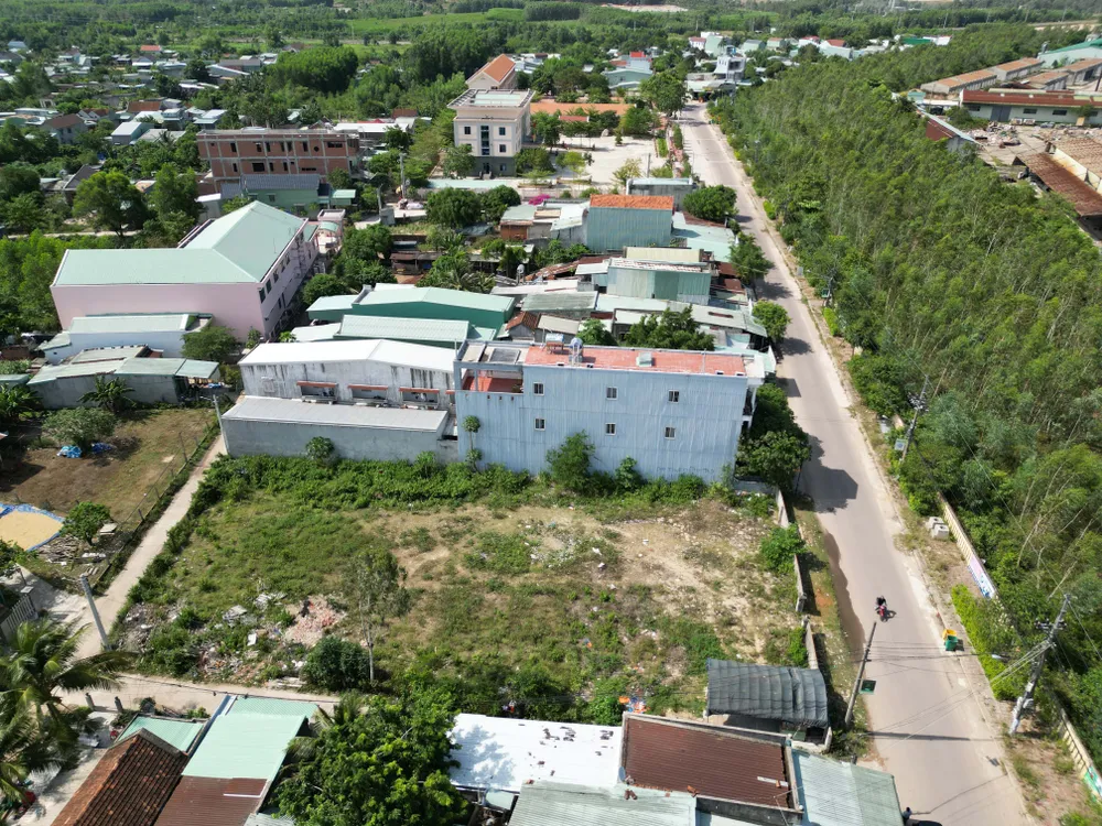 Trong các nội dung phản ánh, có vụ việc liên quan đến khu đất 2.500m² tại thôn Thanh Long (phường Quy Nhơn Tây) dji-0225-2831-1505.jpg