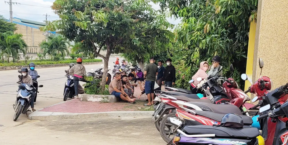 Bị nợ lương, các công nhân cầu cứu khắp nơi z7007541372257_25b84a2e63dbc4b54e5edb8a0eeba20c.jpg