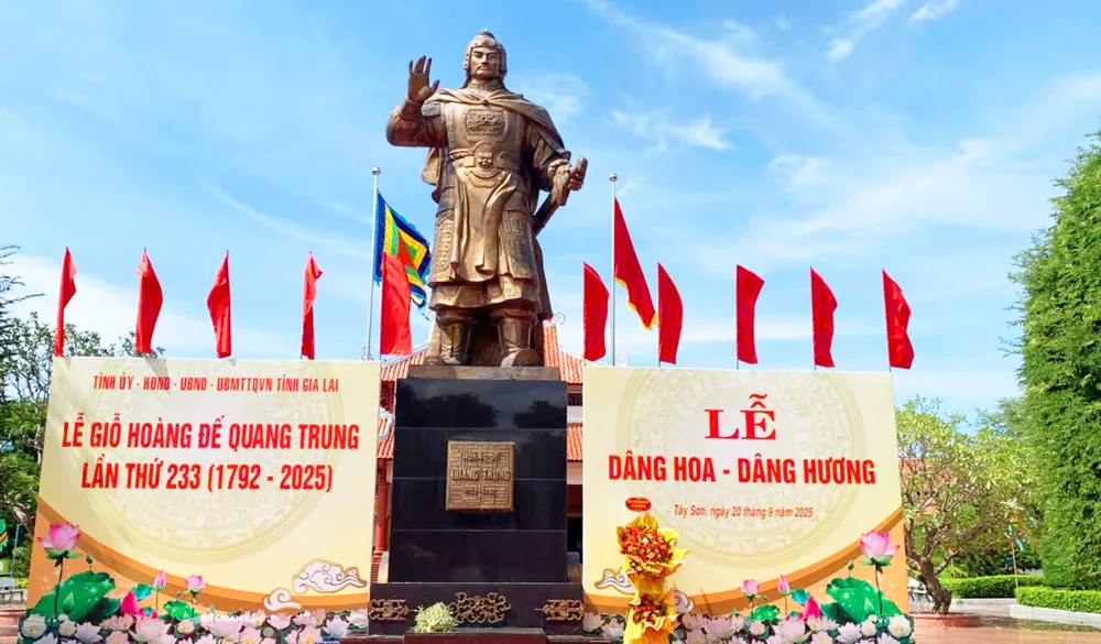 Tỉnh Gia Lai long trọng tổ chức lễ giỗ Hoàng đế Quang Trung lần thứ 233 z7030698112566_7e65556cbb69b17c43ea235d611fe986.jpg
