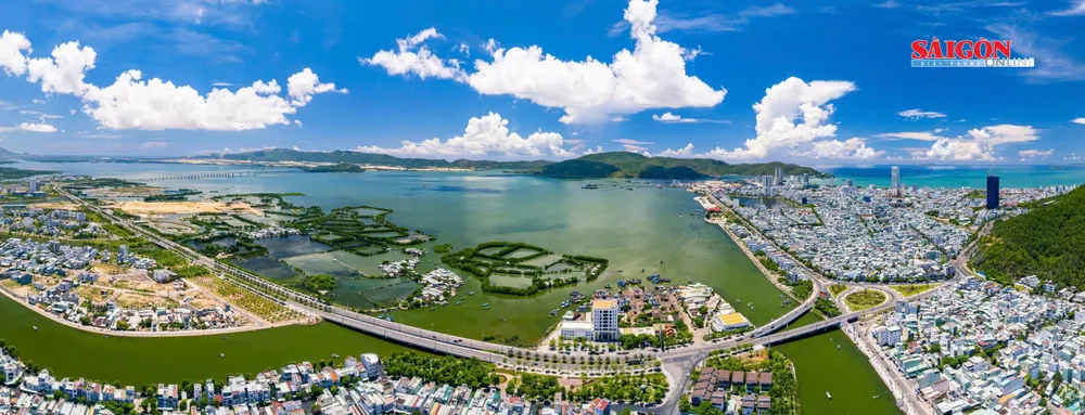 Đô thị biển Quy Nhơn (tỉnh Gia Lai) đang được mở rộng ngày càng hiện đại hơn. Ảnh: DŨNG NHÂN z6755682403102_f6b36f9b997cb1f89cf93640df08ce72.jpg