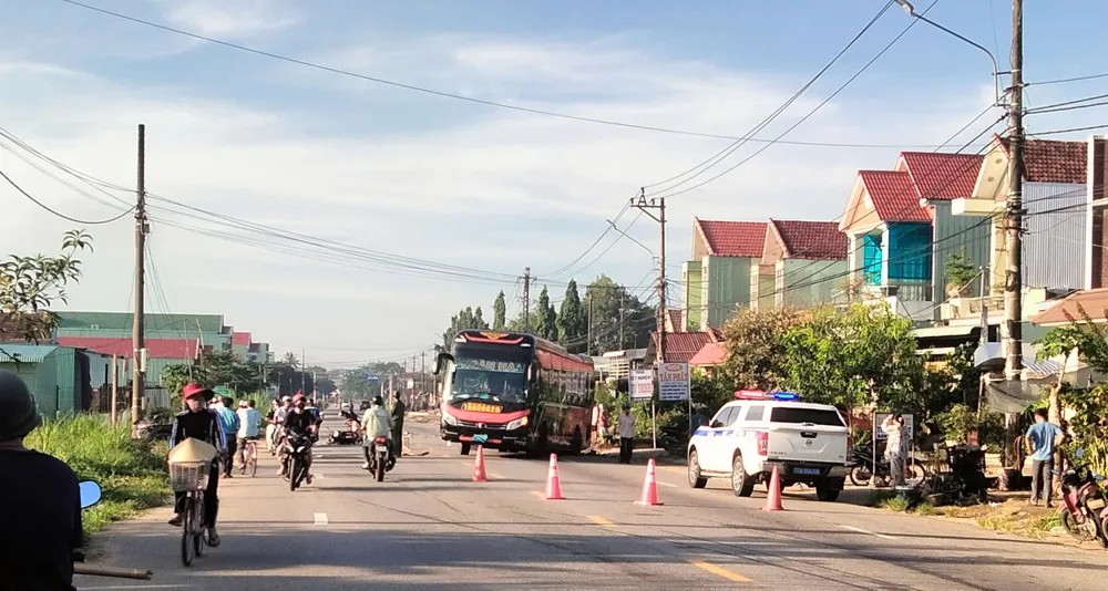 Hiện trường vụ tai nạn giao thông z7107735067330_0cf19b7445f60b3988329fbd8cd2116d.jpg