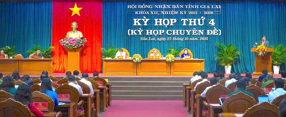 Quang cảnh kỳ họp HĐND tỉnh Gia Lai sáng nay (27-10) z7159926692599_e6bcd4bdb57560d8b6c150c34911a715.jpg