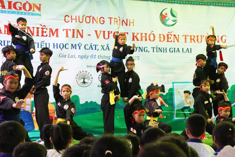 Nhiều tiết mục biểu diễn võ thuật cổ truyền Bình Định mở màn đặc sắc tại chương trình z7178143038245_6b56db4fc35f3dd7b92dce850531872f.jpg