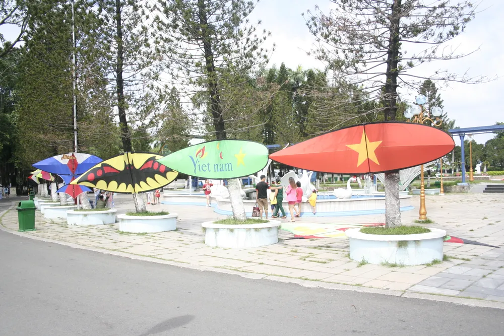 Rực rỡ những cánh diều hè ảnh 1