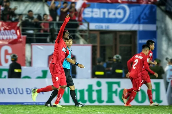 Trực tiếp vòng 2 Nuti Cafe V-League 2018: Cần Thơ thua đậm trên sân nhà ảnh 4 Trực tiếp vòng 2 Nuti Cafe V-League 2018: Cần Thơ thua đậm trên sân nhà ảnh 4