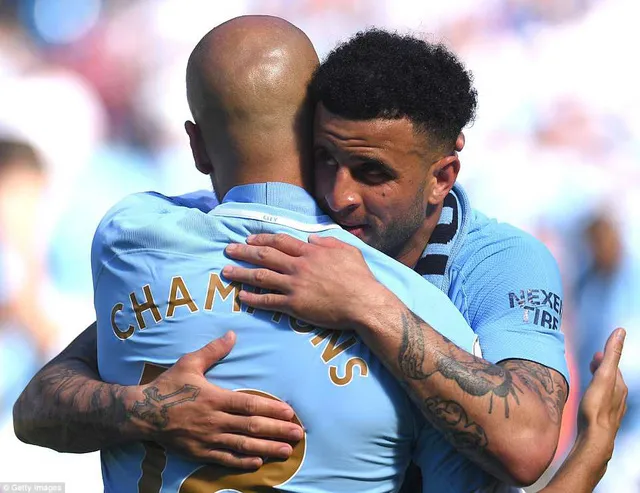 Man City - Huddersfield 0-0: Man xanh chính thức đăng quang ảnh 8