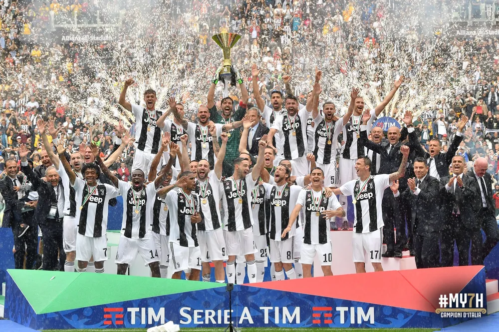 Juventus - Hellas Verona 2-1: Chia tay Gianluigi Buffon ảnh 8 Juventus - Hellas Verona 2-1: Chia tay Gianluigi Buffon ảnh 8