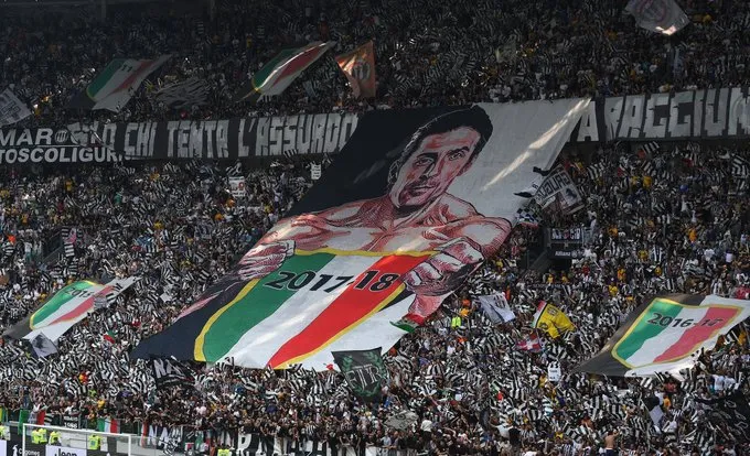 Juventus - Hellas Verona 2-1: Chia tay Gianluigi Buffon ảnh 2 Juventus - Hellas Verona 2-1: Chia tay Gianluigi Buffon ảnh 2