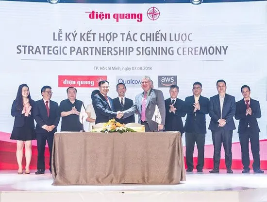 Điện Quang cũng ký kết thỏa thuận hợp tác chiến lược cùng Tập đoàn Qualcomm và Amazon Web Services