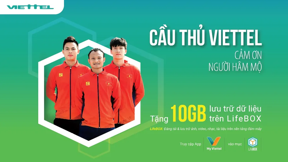 Cầu thủ Viettel FC tặng khách 10GB lưu trữ trên LifeBOX