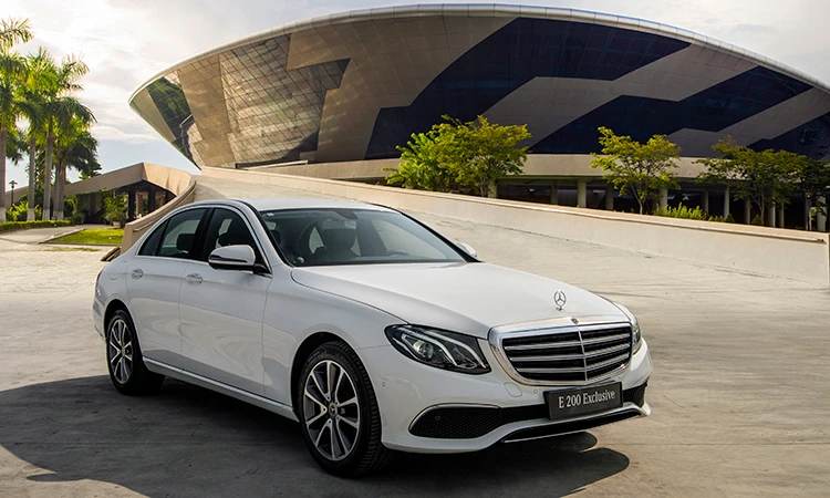 Mercedes-Benz ra mắt phiên bản E 200 Exclusive