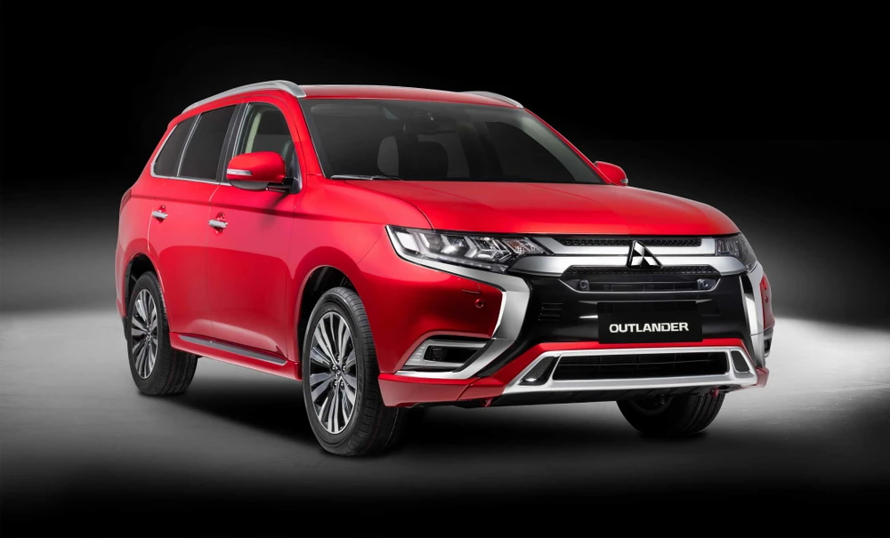 MMV giới thiệu Mitsubishi Outlander 2022 nâng cấp 14 điểm, giá không đổi