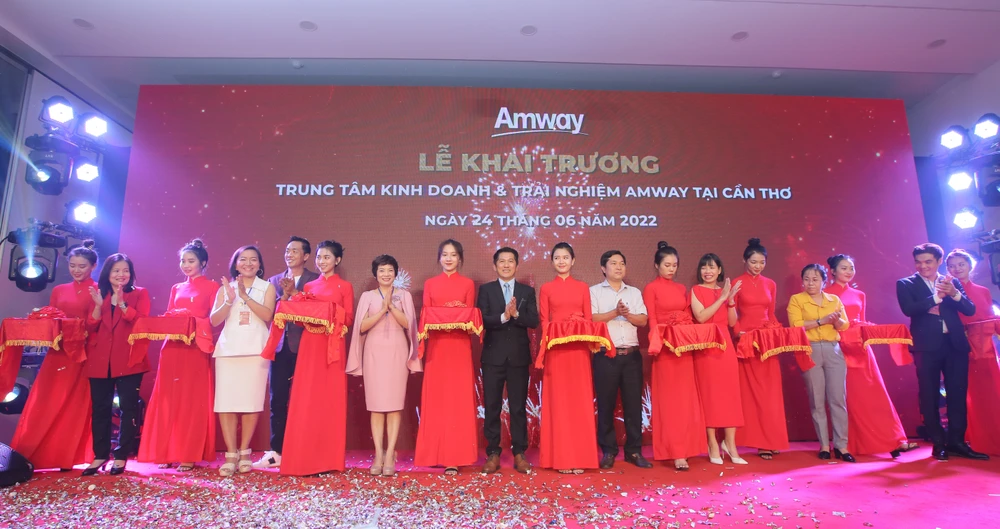 Trung tâm Kinh doanh và Trải nghiệm Amway tại Cần Thơ tọa lạc tại số 449-451 đường 30 Tháng 4, phường Hưng Lợi, quận Ninh Kiều