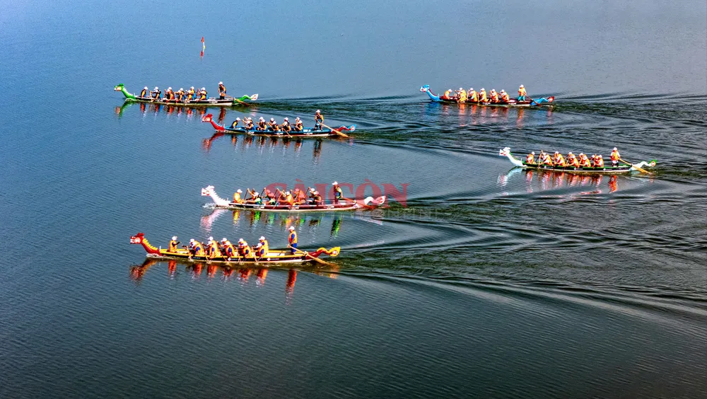 Tranh tài - Chủ đề Nước non ngàn dặm le-dinh-nhon-tranh-tai-6938-7321.jpeg.jpg
