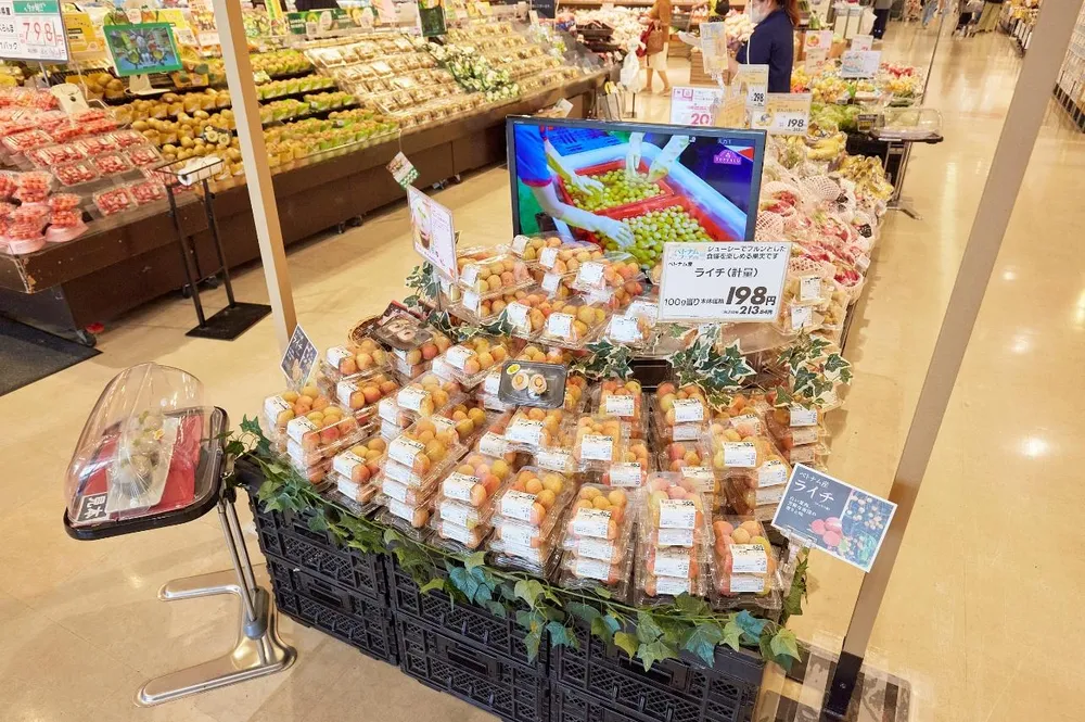 Vải Việt Nam tiếp tục được giới thiệu tại hệ thống AEON Nhật Bản trong khuôn khổ Tuần hàng Việt Nam 2025 image003.jpg